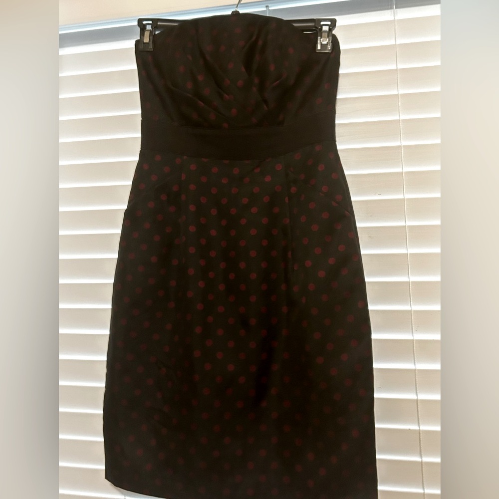 White House Black Market Strapless Silk Black w/Red Polka Dots Size 2